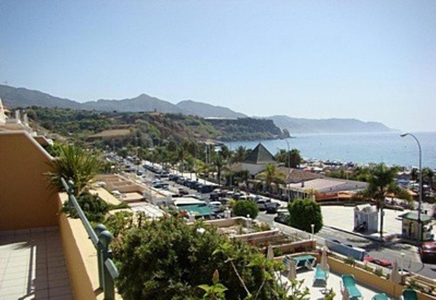 Apartamentos Nerja Bahia Bagian luar foto