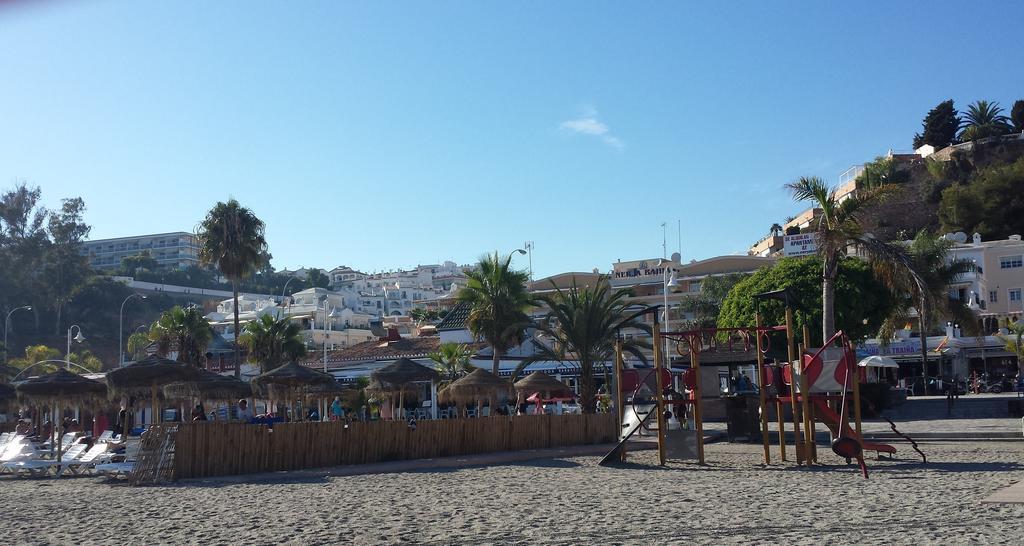 Apartamentos Nerja Bahia Bagian luar foto