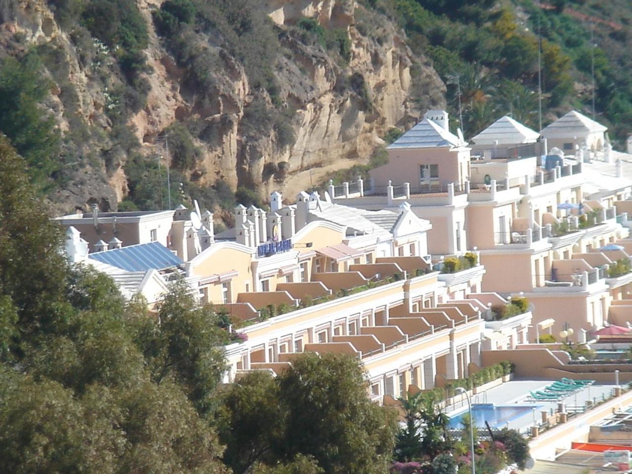 Apartamentos Nerja Bahia Bagian luar foto