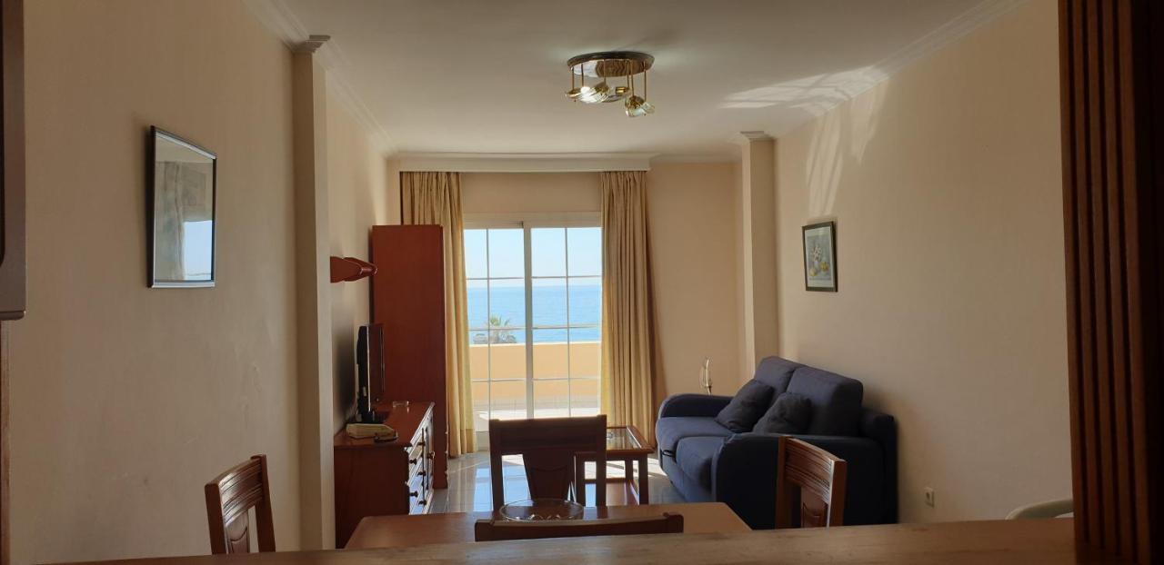 Apartamentos Nerja Bahia Bagian luar foto