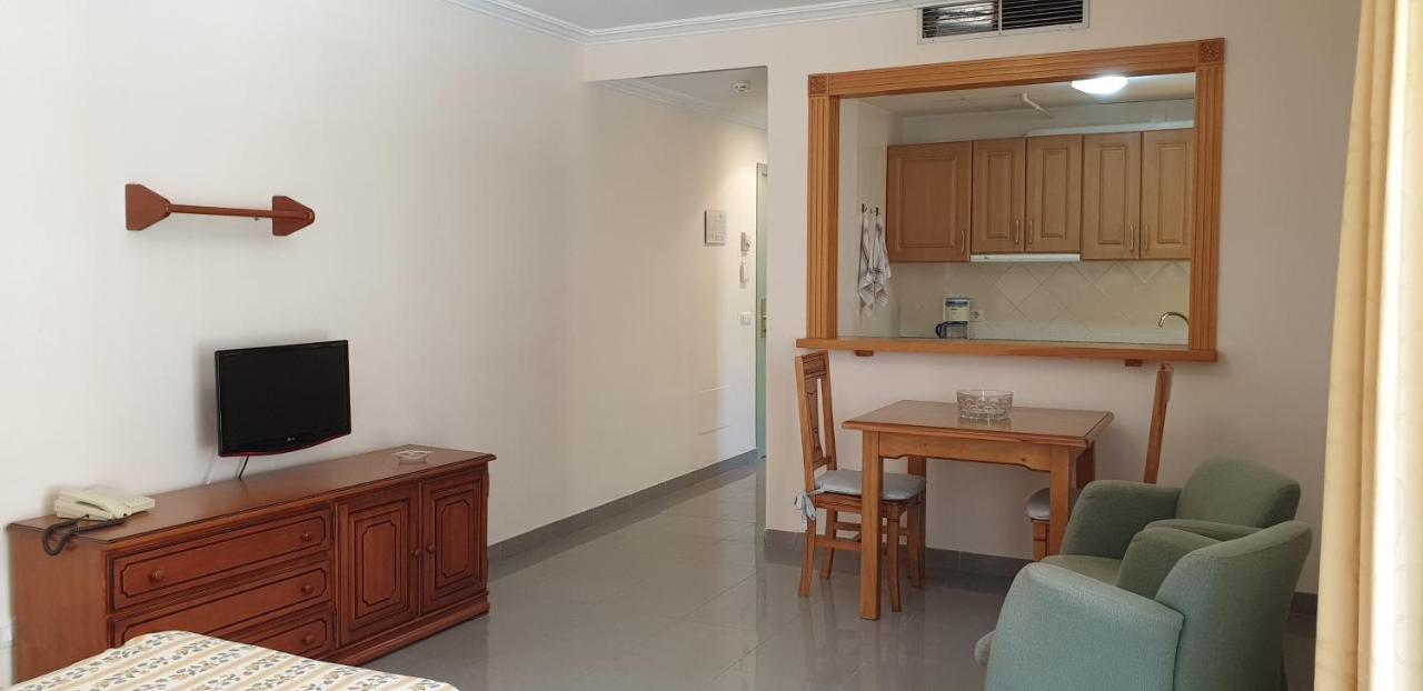 Apartamentos Nerja Bahia Bagian luar foto