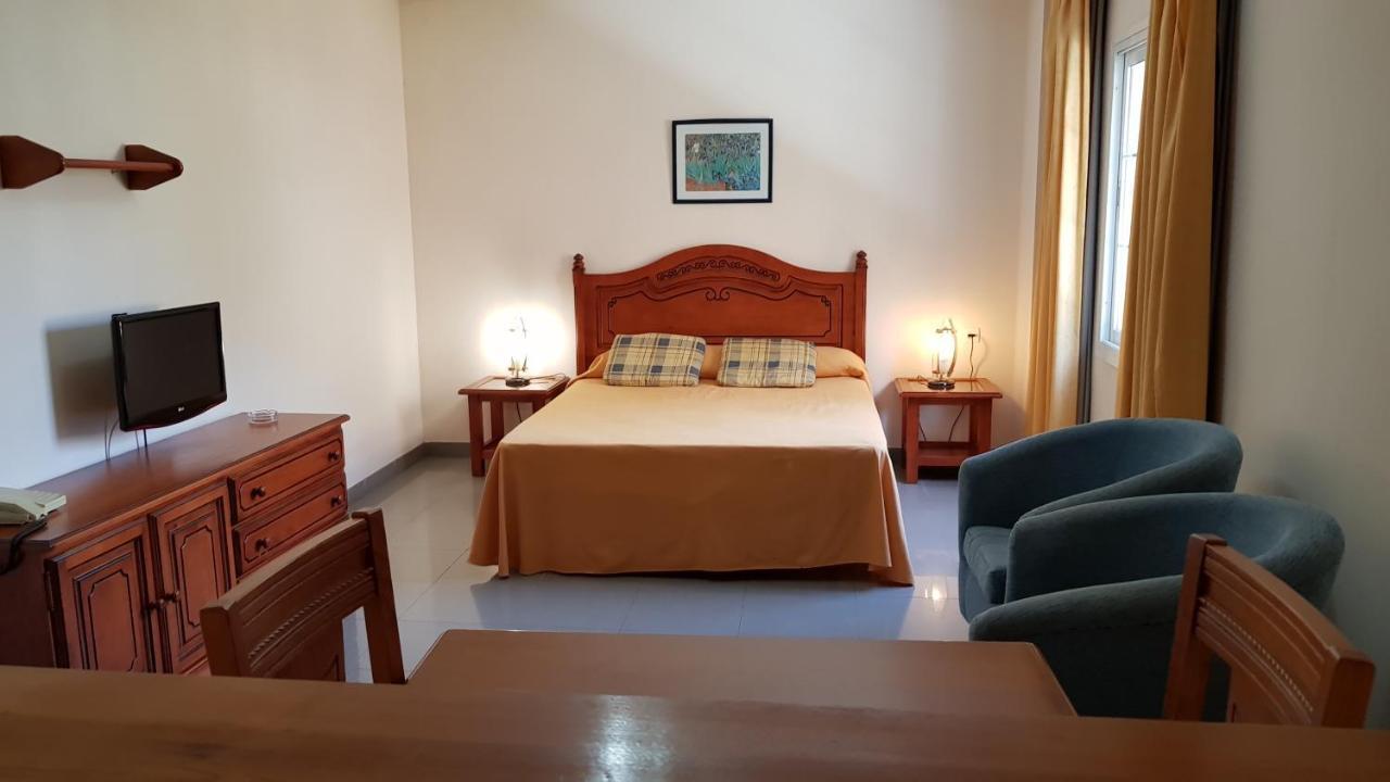 Apartamentos Nerja Bahia Bagian luar foto